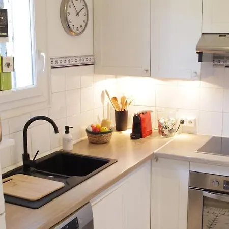 Holiday home Maison Familiale Paris & Versailles Garches