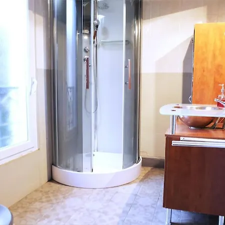 Maison Familiale Paris & Versailles Holiday home *