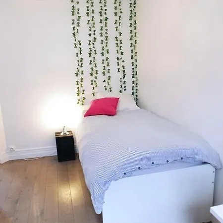 Maison Familiale Paris & Versailles Garches