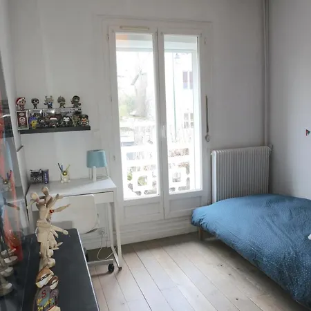 Maison Familiale Paris & Versailles